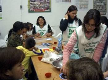 Workshop with kids, making organic chocolates